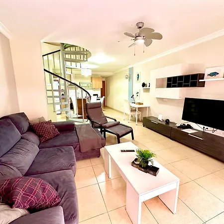 公寓 Charming 3 Bedroom *